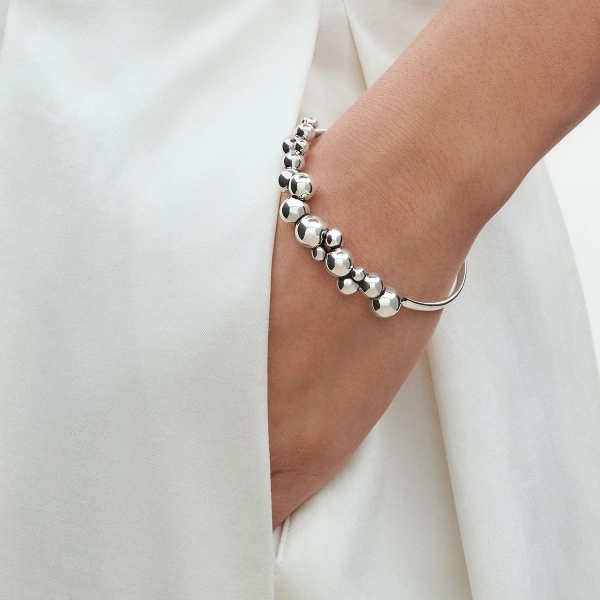 GJ_SS25_ECOM_SHOOT_MOONLIGHT_GRAPES_BRACELET_20001644_Close-up