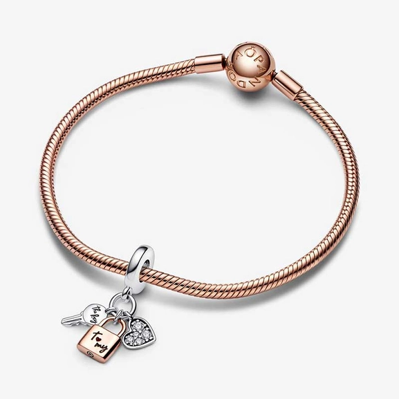 Bicolor Schlüssel, Vorhängeschloss & Herz Dreifacher Charm-Anhänger von PANDORA, Schneller Versand - Nordicspectra.de