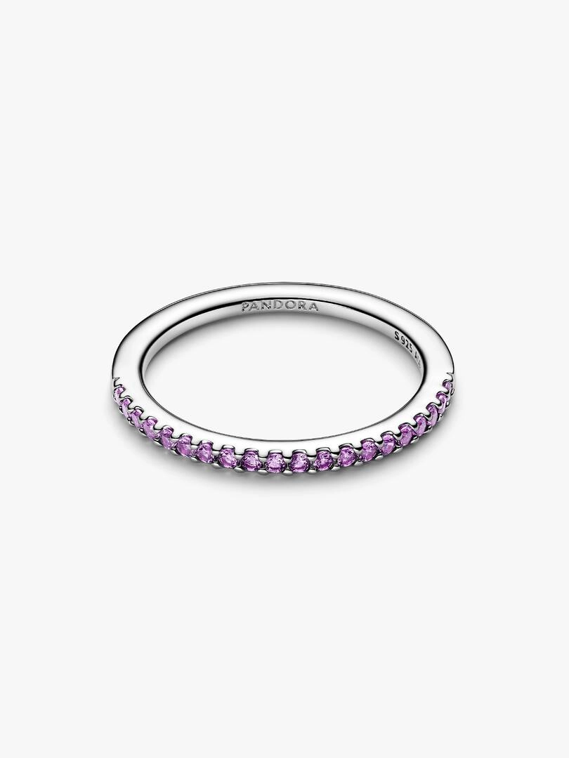 Glittrande Lila Evighetsring från Pandora i silver med lila cubic zirconia-stenar