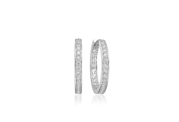 Ellera Corte Örhängen i silver med gnistrande Cubic Zirconia-stenar från Sif Jakobs Ellera-kollektion.