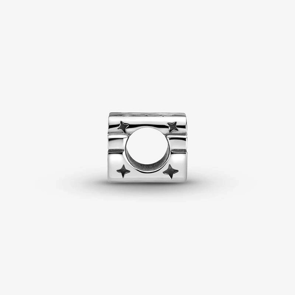 Glänsande Berlock med Star Wars-logotyp Silver - PANDORA - Snabb frakt & paketinslagning - Nordicspectra.se