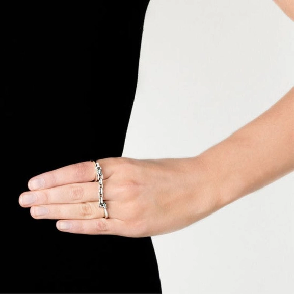 Passion Cuff Ring - Efva Attling ringar - Snabb frakt & paketinslagning - Nordicspectra.se