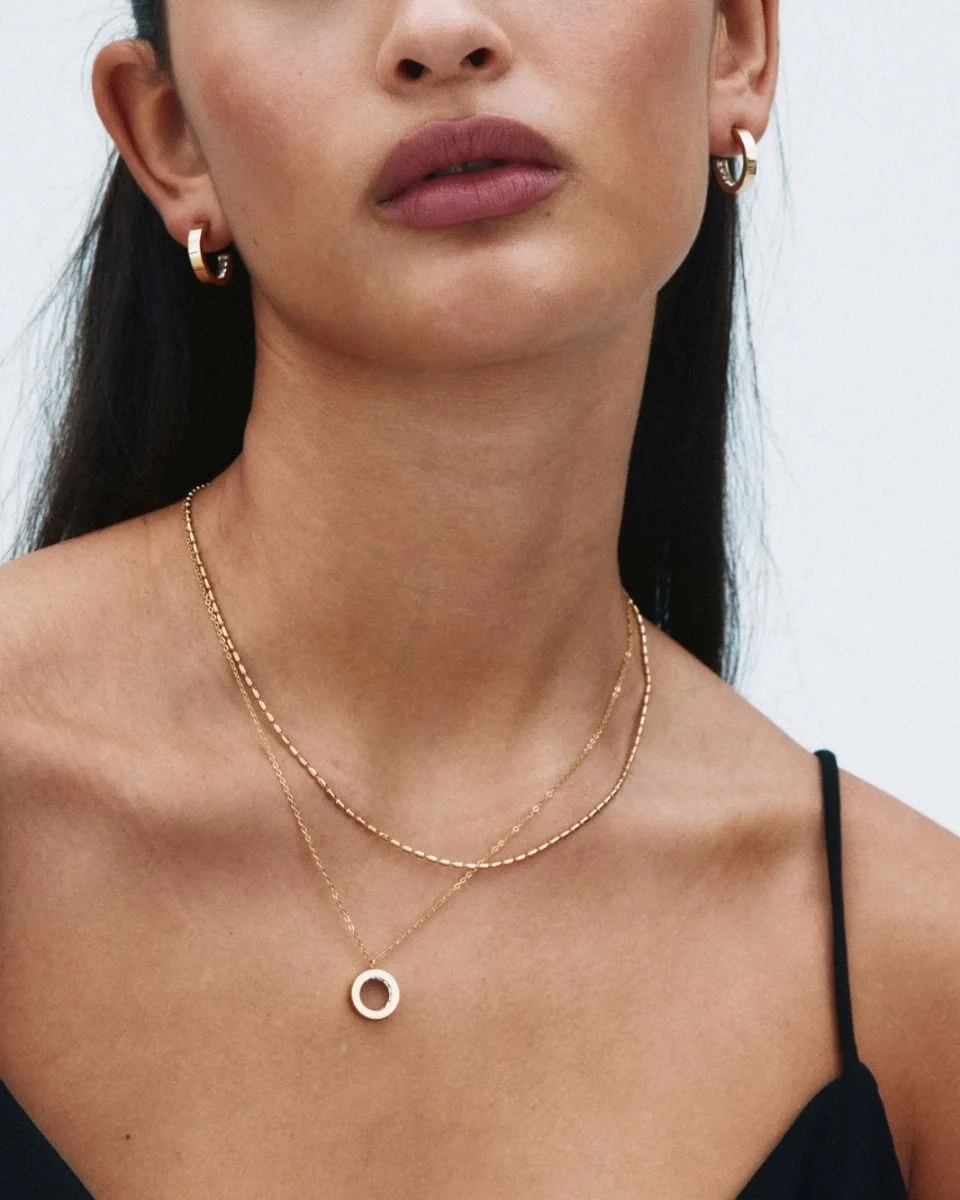 Halsband i 14K guldplätering med eleganta