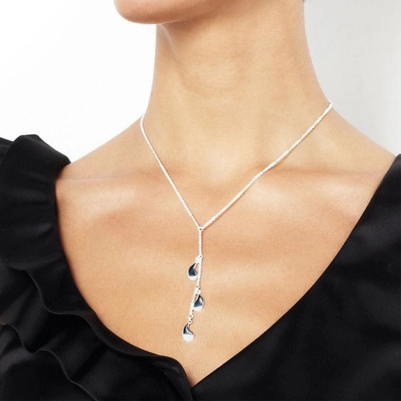Waterfall Necklace - Efva Attling halsband - Snabb frakt & paketinslagning - Nordicspectra.se