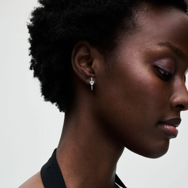 SS24_A_PDP_Model_Single_19_1x1_RGB