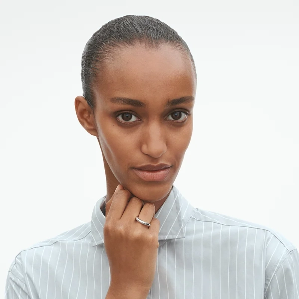 AW25_ECOM_ON-MODEL_OFFSPRING_RING_20000137