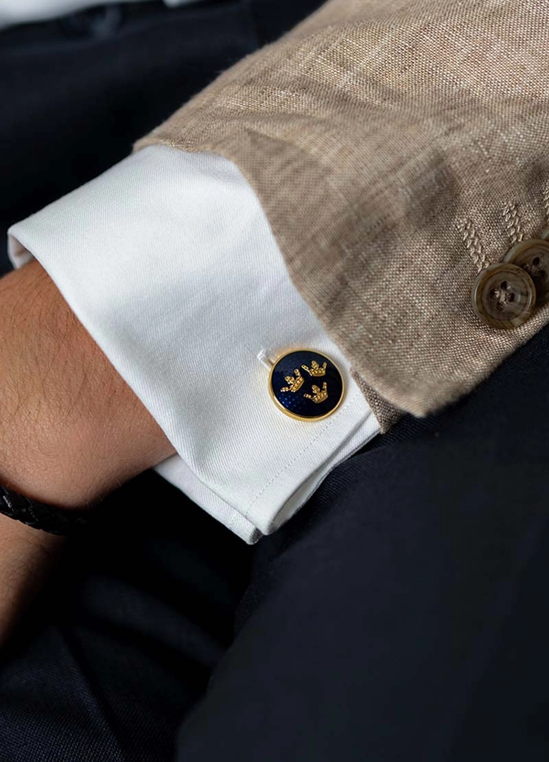Manschettknappar Tre Kronor Guld Royal Blue - Skultuna - Snabb frakt & paketinslagning - Nordicspectra.se