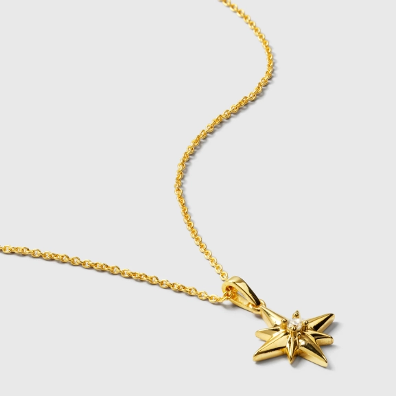 justerbar längd 44-48 cm.