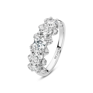 Fior Grande Ring i 14K vitguld med sju skimrande syntetiska diamanter