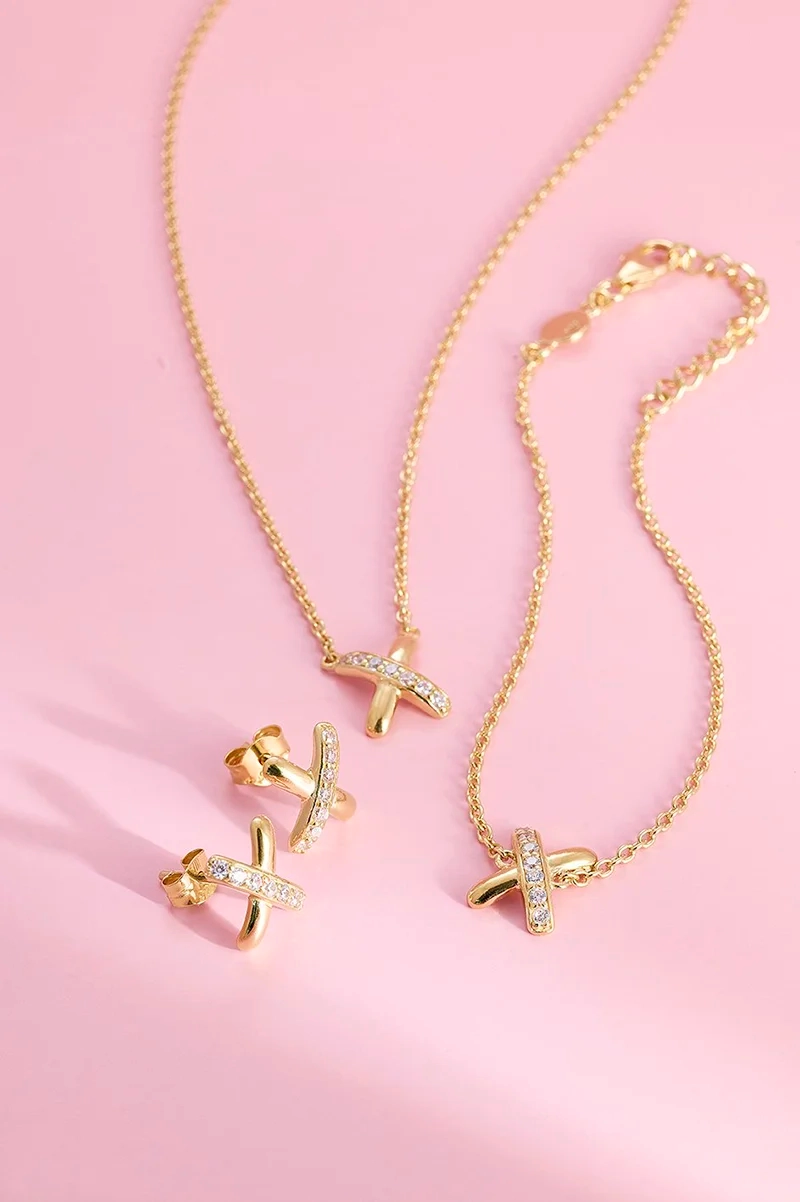 Presentset Cross My Heart Guld - Carolina Gynning - Moderna smycken med en betydelse - Nordic Spectra