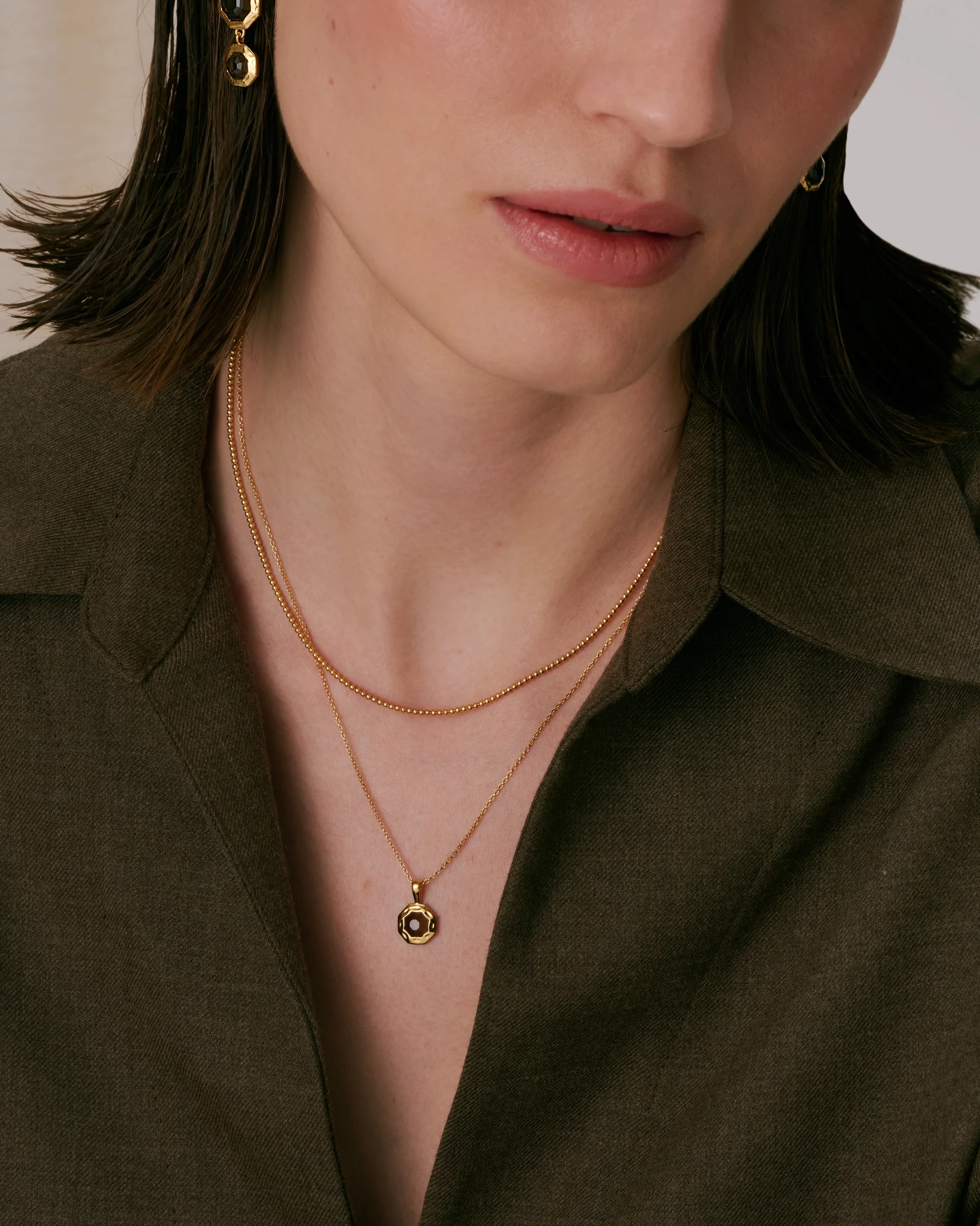 Sheer Doria Necklace Gold – nätt halsband i 18K guldpläterat silver med kulkedja