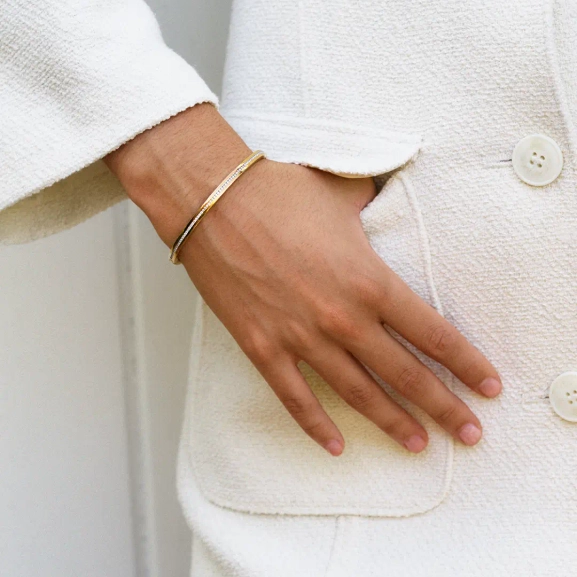 Josefin Bangle Gold - Edblad - Snabba leveranser - Gratis paketinslagning