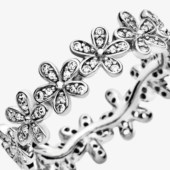 Daisy Flower Ring - PANDORA - Snabb frakt & paketinslagning - Nordicspectra.se