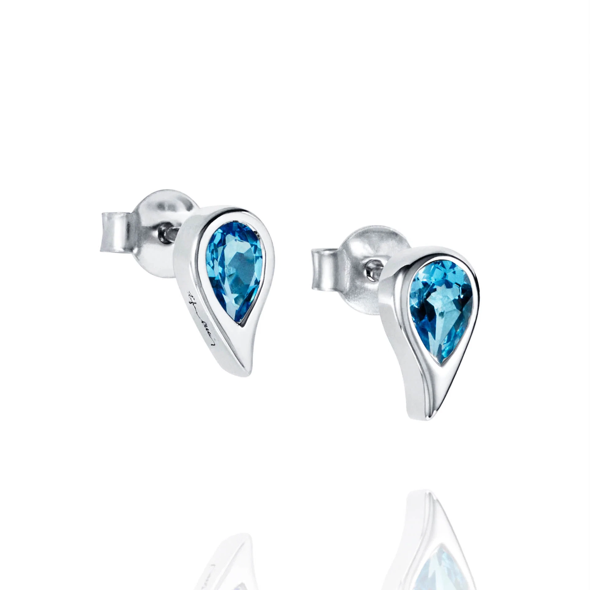 Sparkle Of Life Single Ear Blue Topaz