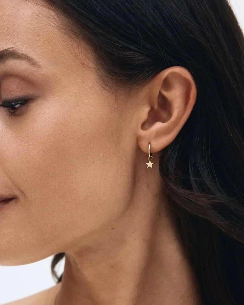 Guldpläterade örhängen från Edblad