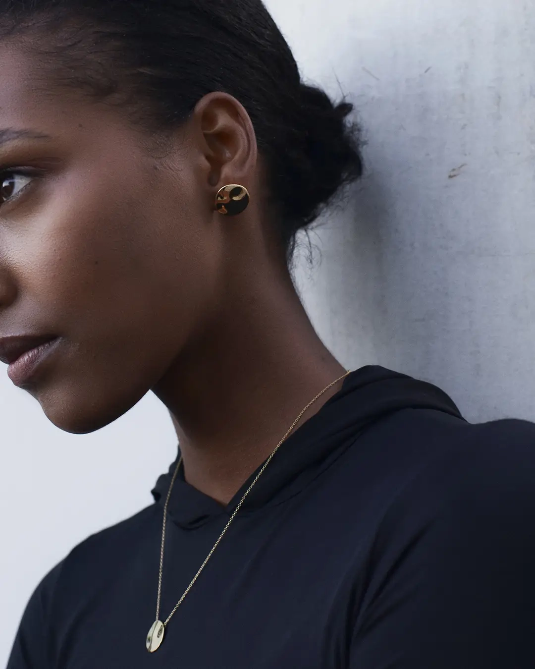 Flowy Studs Gold - Edblad - Snabba leveranser - Gratis paketinslagning