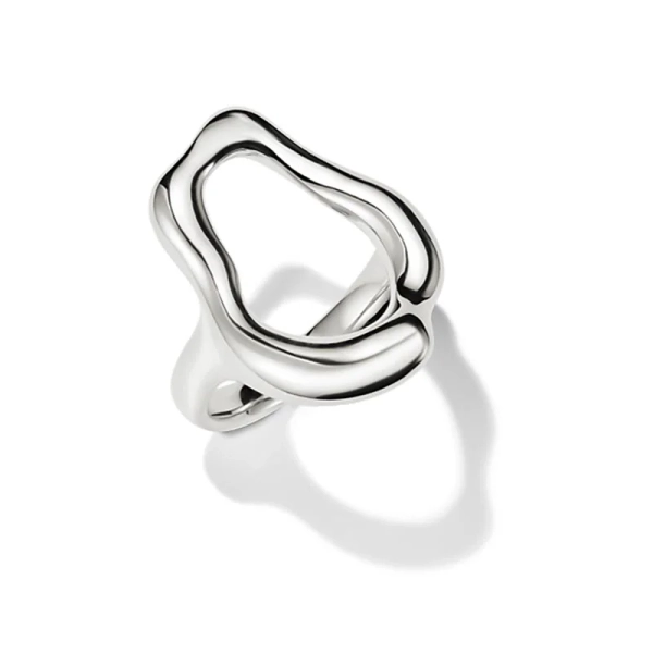 Natural Beauty Ring i återvunnet 925 silver med mjuka kurvor och eleganta linjer