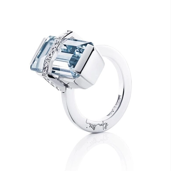 Bend Over Aquamarine White Gold - Efva Attling ringar - Snabb frakt & paketinslagning - Nordicspectra.se