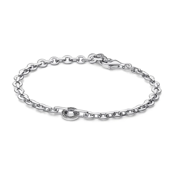 Näyttävä pavékoristeltu Pandora Signature -rannekoru - PANDORA - Suuri valikoima & ilmainen lahjapaketointi - Nordic Spectra
