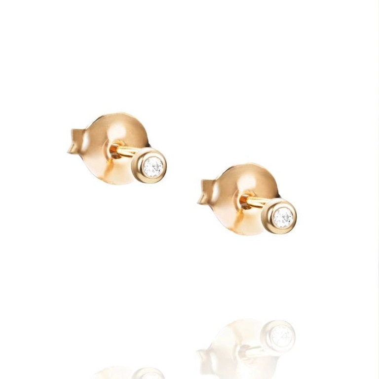 My First Diamond Studs - Efva Attling örhängen - Snabb frakt & paketinslagning - Nordicspectra.se
