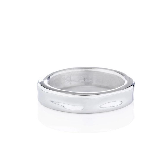 Moonwalk Ring - Efva Attling - Suuri valikoima & ilmainen lahjapaketointi - Nordicspectra.fi
