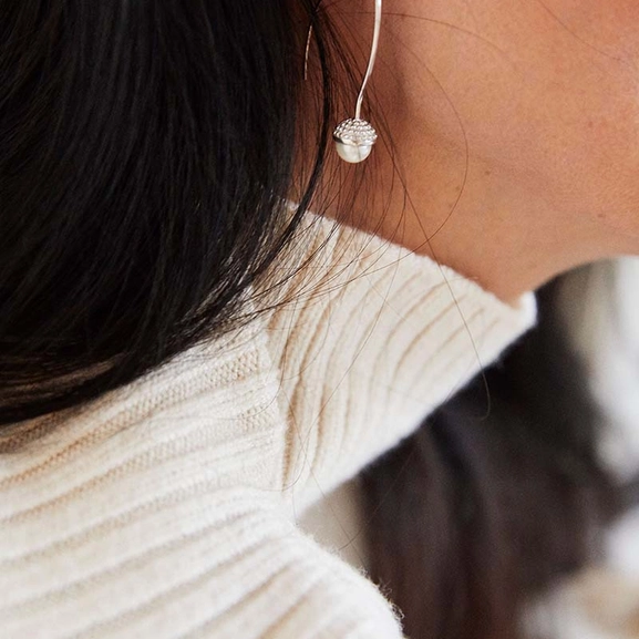 Pearl Bubble Long Ear Silver -CU Jewellery - Snabb frakt & paketinslagning - Nordicspectra.se