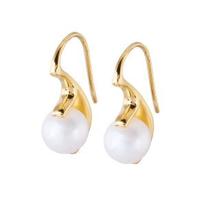 Sweetness Pearl Örhängen Guld - Carolina Gynning - Moderna smycken med en betydelse - Nordic Spectra