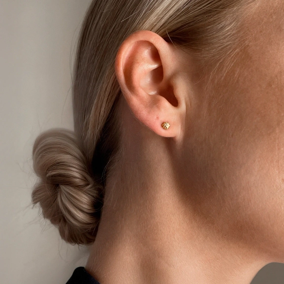 blomknoppsformade stiftörhängen