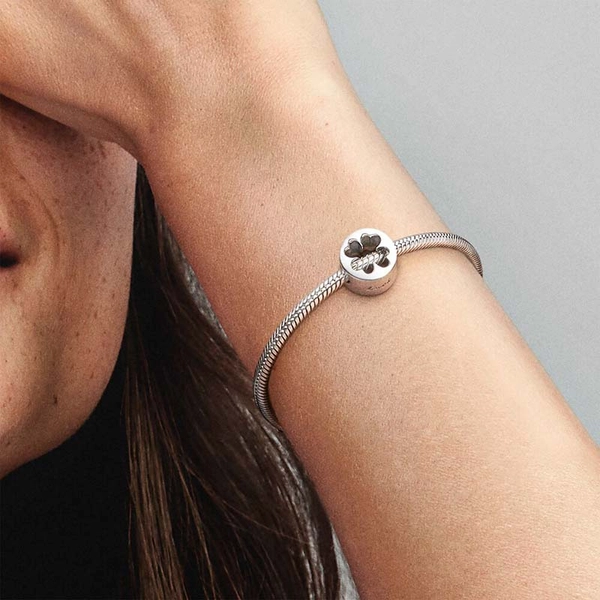 Luck & Courage Four-Leaf Clover Hela - PANDORA - Suuri valikoima & ilmainen lahjapaketointi - Nordicspectra.fi