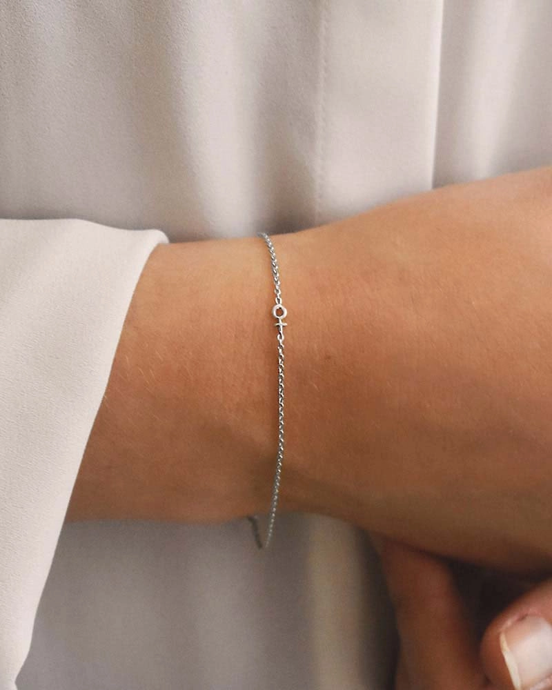 Women Unite Drop Bracelet - Drakenberg Sjölin Armband - Snabb frakt & paketinslagning - Nordicspectra.se