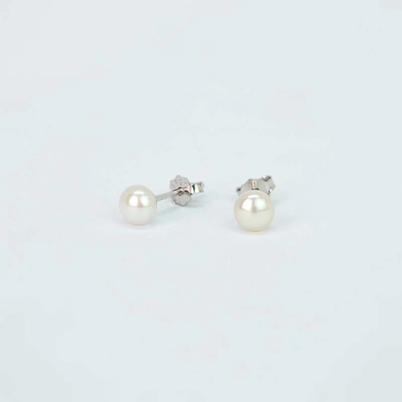 Fresh Water Pearl Earrings Small von Emma Israelsson, Schneller Versand - Nordicspectra.de