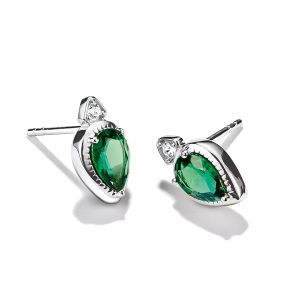 Gröna Stenar Elyndra Stiftörhängen från Thomas Sabo i silver med smaragdgröna droppformade stenar och vit zirkonia.