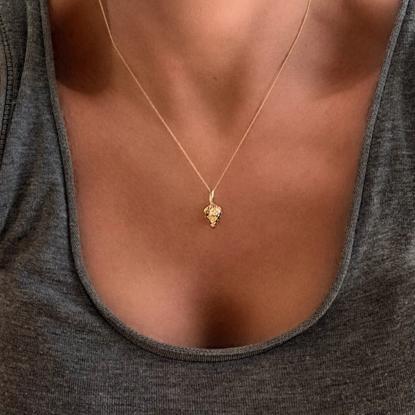 Strawberry Joy Necklace Gold från Emma Israelsson