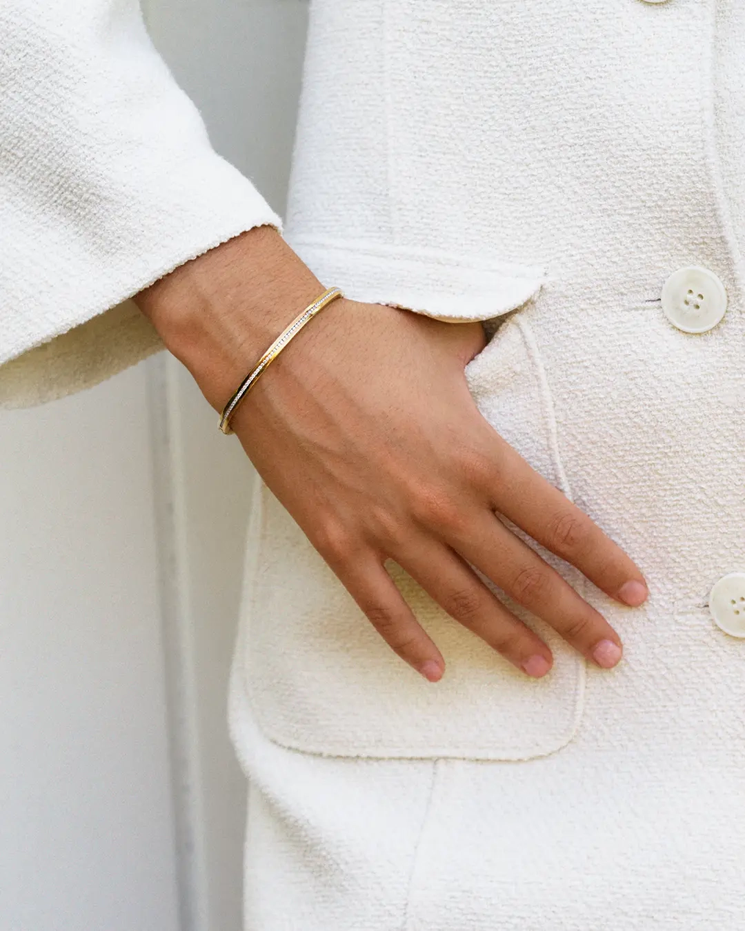 Josefin Bangle Gold - Edblad - Snabba leveranser - Gratis paketinslagning