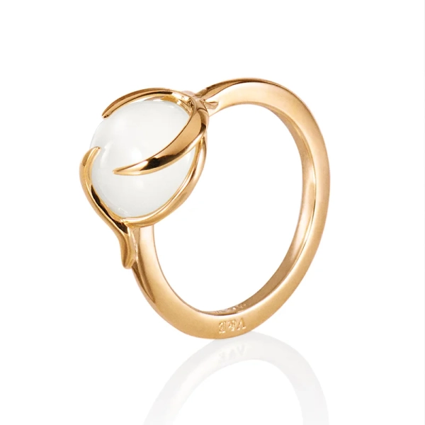 Frö Ring Gold Plated med en skimrande månsten i 18K guldpläterat silver