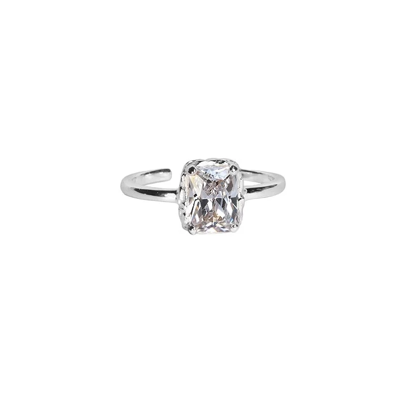 Emma Israelsson - Queen Ring S White Silver