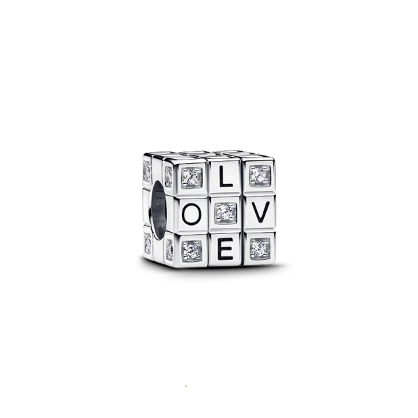 Rörlig Kärlekskub Berlock i glänsande sterlingsilver med röda hjärtan