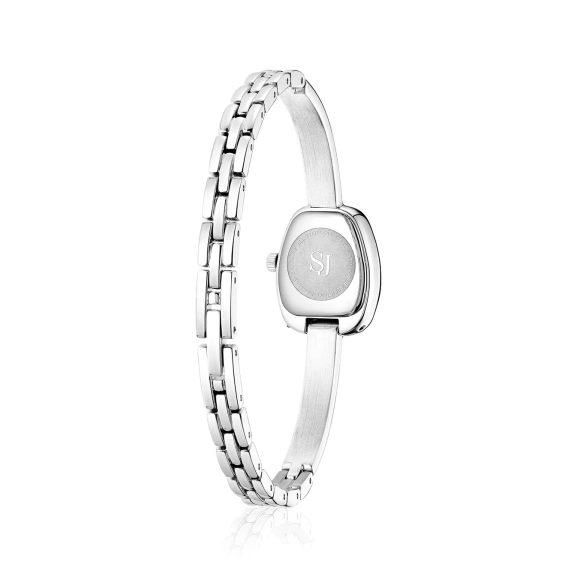 schmalem Armband und dezenten