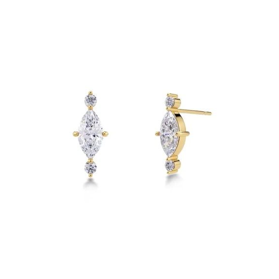 Trinny Studs örhängen i 14K guldplätering med tre gnistrande cubic zirconia-stenar