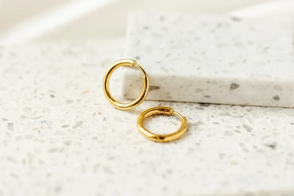 perfekta för att komplettera både vardags- och festkläder.