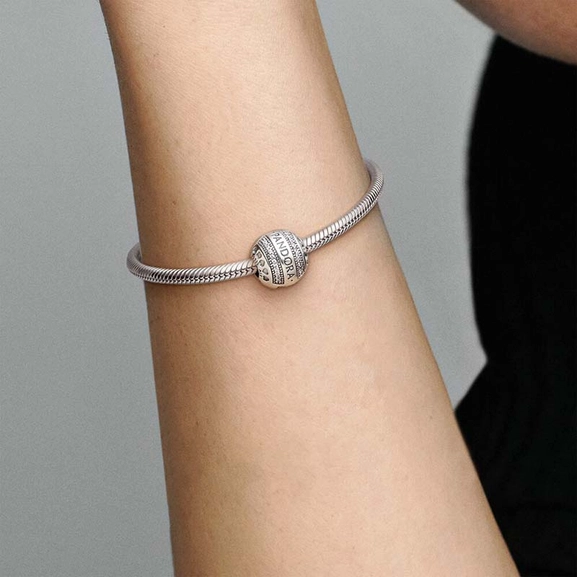 Pandora Logo Hearts Silverberlock - PANDORA - Snabb frakt & paketinslagning - Nordicspectra.se