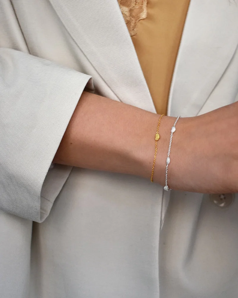 Love-bubble-bracelet-gold-01