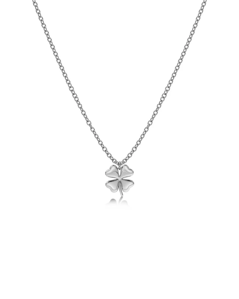 Halsband i polerat rostfritt stål med stilren fyrklöverberlock på tunn kedja från Edblads Lucky Mini-serie.