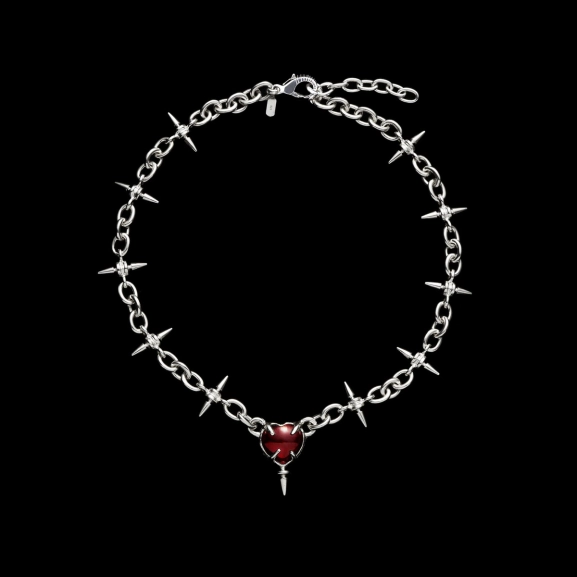 the-queens-necklace