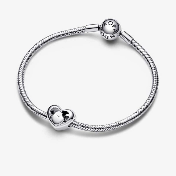 Openwork Heart & Script Charm - PANDORA - Suuri valikoima & ilmainen lahjapaketointi - Nordicspectra.fi