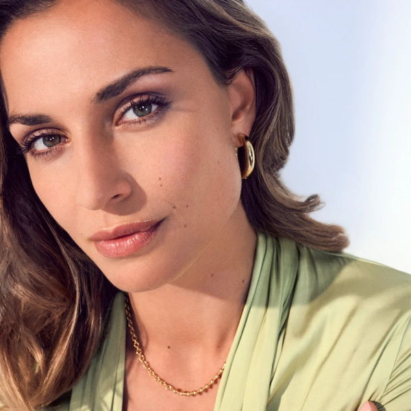 eleganta och stilrena i 18K guldpläterat silver