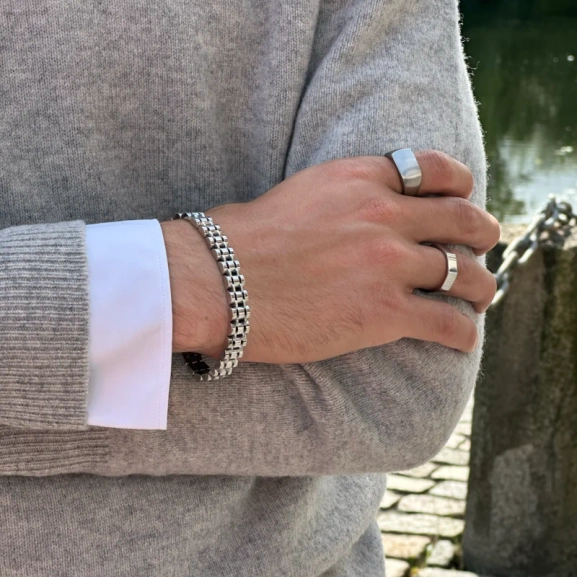 381540-arock-lewis-arnband-guld-2