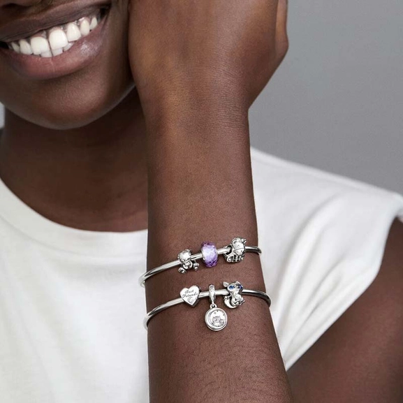 Poliertes Best Friends Herz Charm von PANDORA, Schneller Versand - Nordicspectra.de