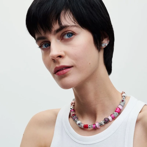 SS24_A_PDP_Model_Styled_16_1x1_RGB