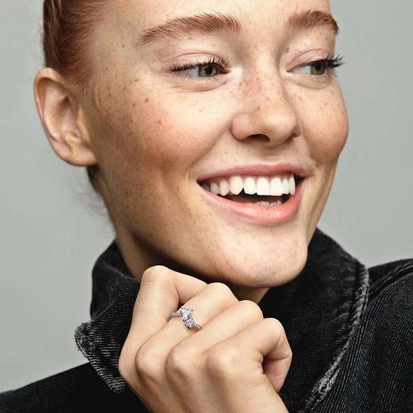 Double Heart Glittrande Ring - PANDORA - Snabb frakt & paketinslagning - Nordicspectra.se